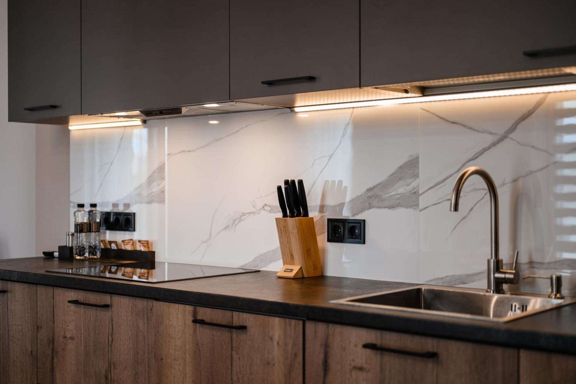 Luxury Apartments Smart House Użhorod Zewnętrze zdjęcie