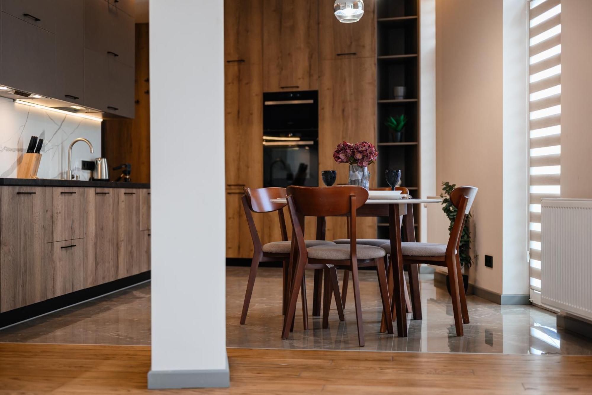Luxury Apartments Smart House Użhorod Zewnętrze zdjęcie