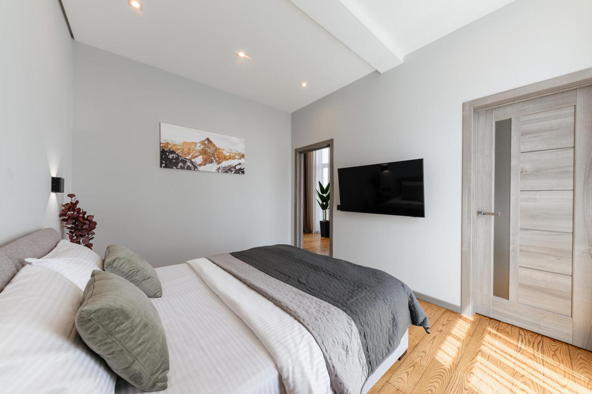 Luxury Apartments Smart House Użhorod Zewnętrze zdjęcie