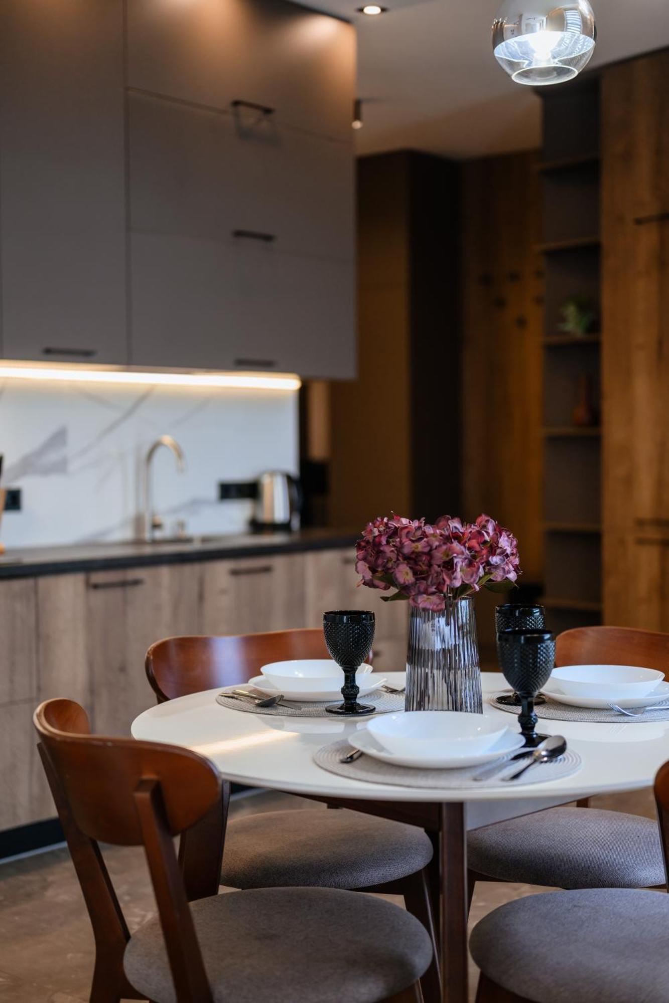 Luxury Apartments Smart House Użhorod Zewnętrze zdjęcie